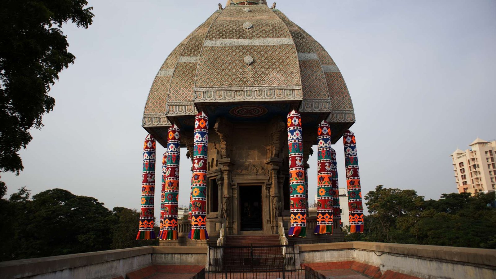 Valluvar Kottam (1 Person)